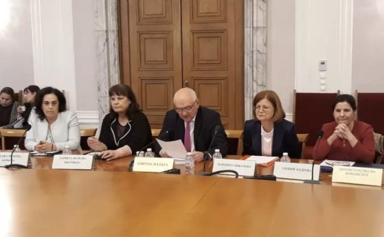 Главчев при представянето на кандидатите в ресорната парламентарна комисия
