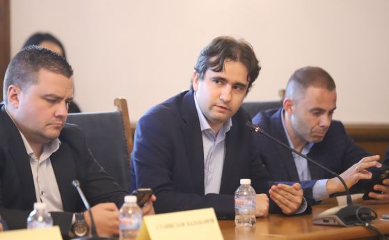 Божидар Божанов, ДБ