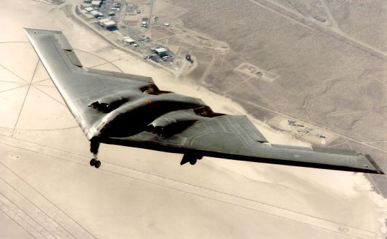 Американски стелт-бомбардировач Б-2