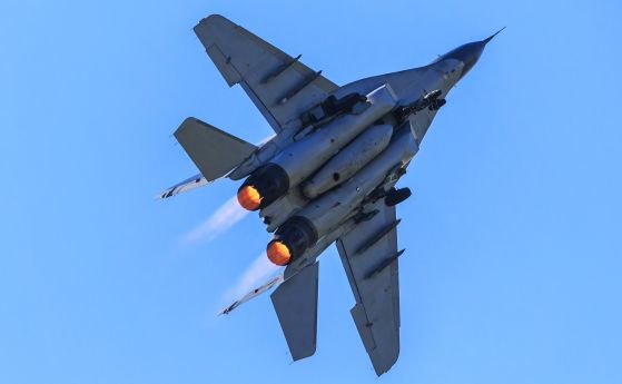 Самолет