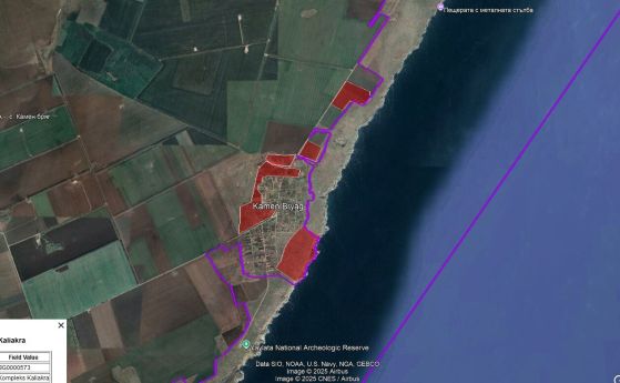 Новият ОУП на Камен бряг. В червено са новите зони предвидени за застрояване. В лилаво са границите на Натура 2000
