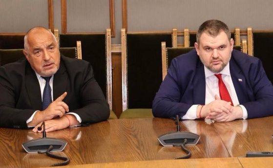 Бойко Борисов и Делян Пеевски в парламента