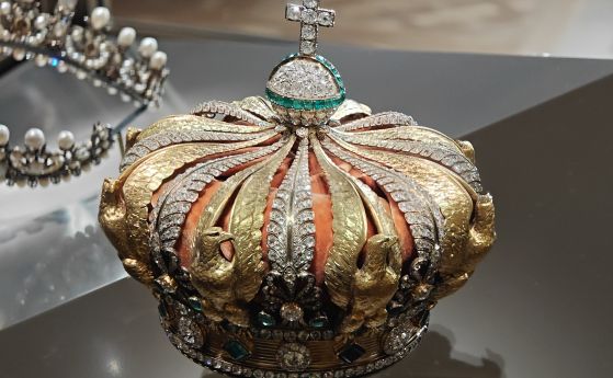 Короната от обира в Лувъра ще бъде изложена пак