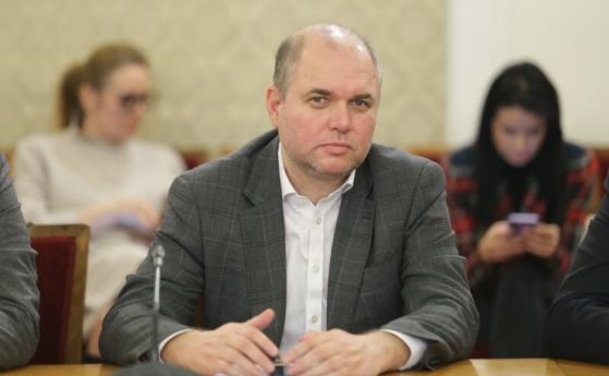 Владислав Панев