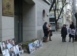 ''Ангели на пътя'' протестират пред ВСС, близки на загинали искат да бъдат изслушани (снимки) slid ''Ангели на пътя'' протестират пред ВСС, близки на загинали искат да бъдат изслушани (снимки) slid