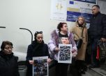 ''Ангели на пътя'' протестират пред ВСС, близки на загинали искат да бъдат изслушани (снимки) slid ''Ангели на пътя'' протестират пред ВСС, близки на загинали искат да бъдат изслушани (снимки) slid
