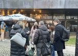 Журналисти се събраха на протестно пиене на кафе пред бТВ (галерия) slid Журналисти се събраха на протестно пиене на кафе пред бТВ (галерия) slid