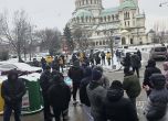 Протестиращи блокираха улицата пред СО с боклук, искат оставката на Терзиев (снимки) slid Протестиращи блокираха улицата пред СО с боклук, искат оставката на Терзиев (снимки) slid