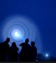 Загадъчна синя спирала над Нова Зеландия - хората смятат, че има извънземен произход (видео)