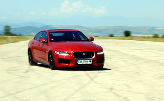По-добър от BMW 3? тест Jaguar XE 2015