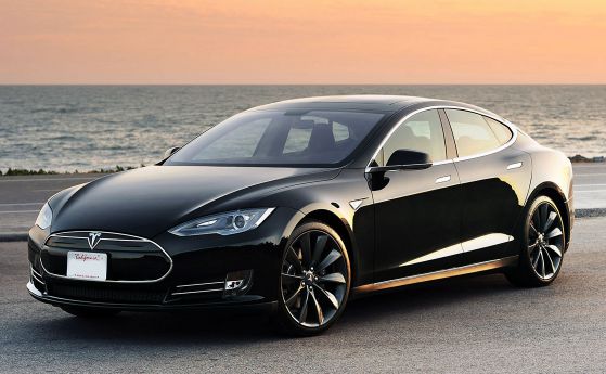 Хакери спряха Tesla Model S