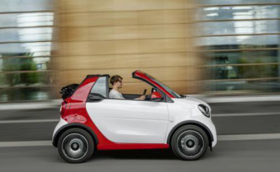 Smart представя кабриолетa Fortwo във Франкфурт