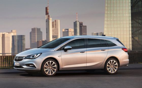 Премиера за комбито Opel Astra Sports Tourer