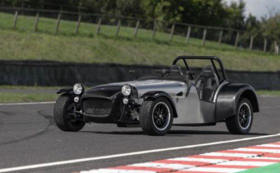 Caterham с 20 юбилейни бройки Superlight през 2016