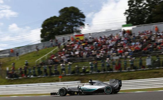 F1: Хамилтън отнесе конкуренцията на Сузука