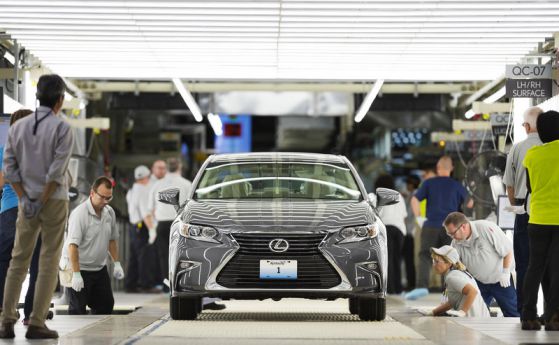 Lexus започна производство на автомобили в САЩ