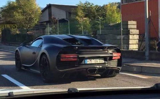 Хванаха улични прототипи на Bugatti Chiron