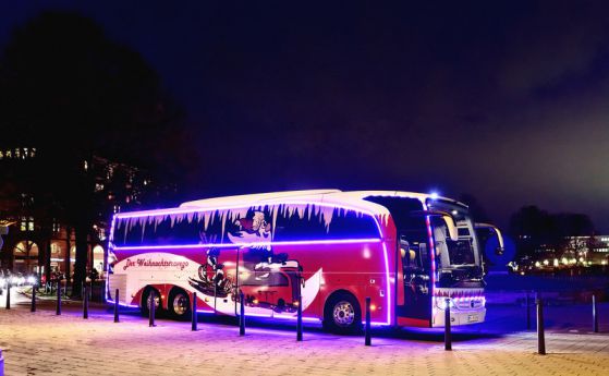 Mercedes показа коледен Travego