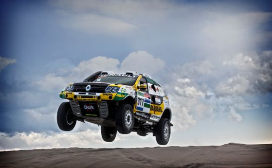 Renault Duster с амбиции за топ 10 в рали Дакар 2016 (галерия и видео)