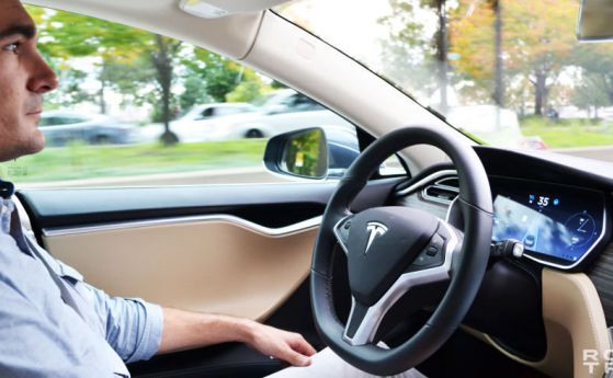 Tesla: До две години колите ни ще се карат сами