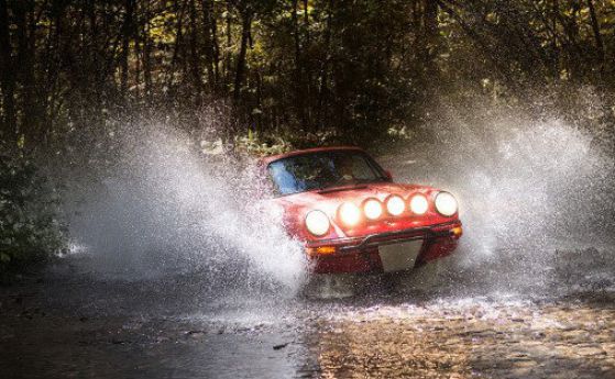 Вълнуващото офроуд Porsche на Лех Кийн (Видео)