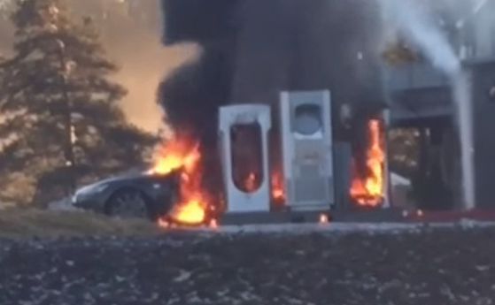 Tesla Model S се запали в Норвегия