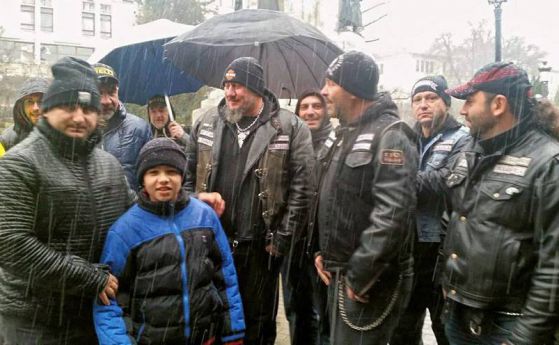 Търновските мотористи стартираха протестите срещу новия Застрахователен кодекс