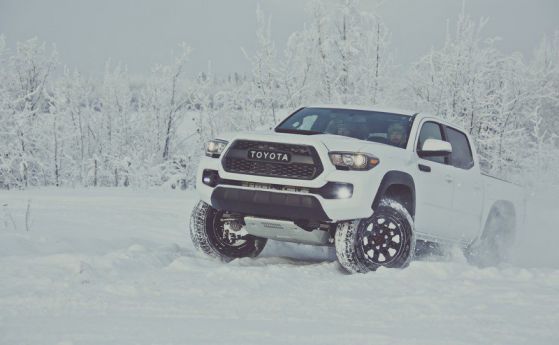 Новата Toyota Tacoma TRD Pro идва с куп оф-роуд джаджи (видео)