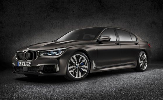 Дами и господа, BMW M760i xDrive 2017