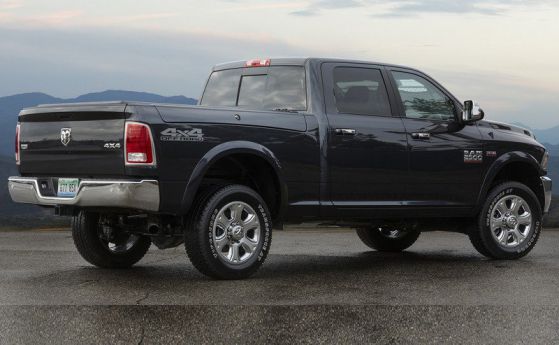 Dodge догонва конкуренцията с RAM 2500 4x4 Off Road