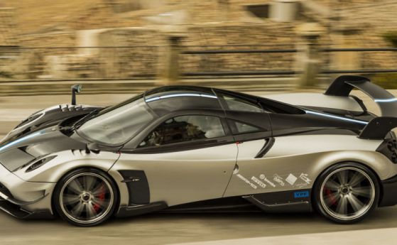 Pagani показа точилката Huayra BC преди Женева