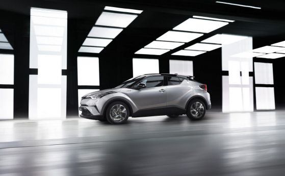 Готовата Toyota C-HR на показ в Женева