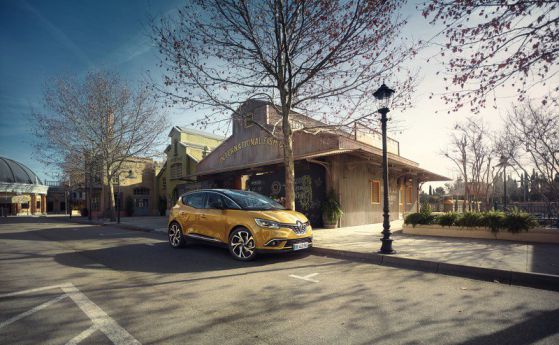 Женева: Новият Renault Scenic блесна в Швейцария