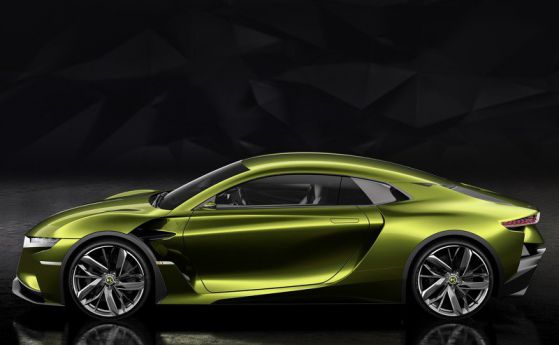 Женева: DS празнува една година свобода с концепцията E-TENSE