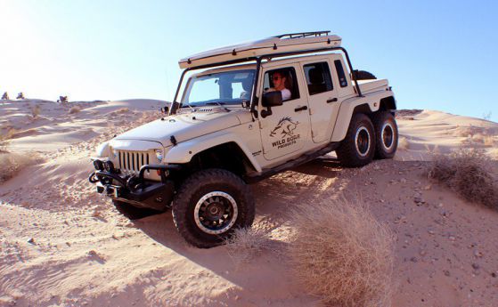 Невероятният пикап Jeep Wrangler 6x6