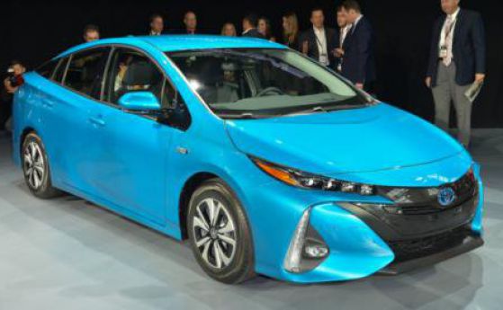 Видео: Новата Toyota Prius с по-сериозен пробег 