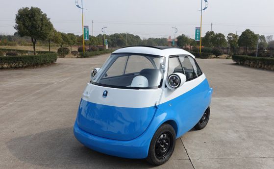 Швейцарци превърнаха BMW Isetta в електромобил с четири колела