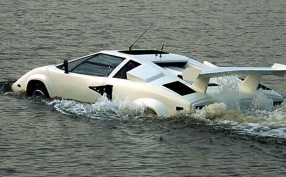 Единственото Lamborghini-амфибия в света се продава в интернет
