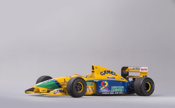Продават каран от Михаел Шумахер болид на Benetton