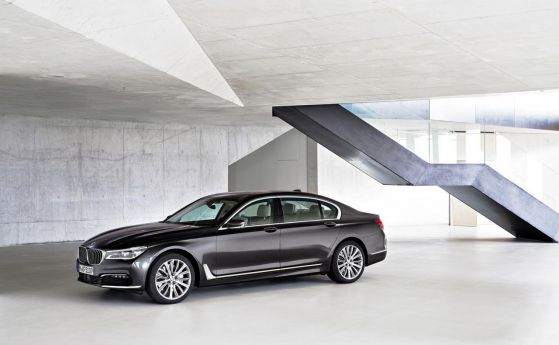 BMW изтегля 6000 лимузини заради дефектни въздушни възглавници