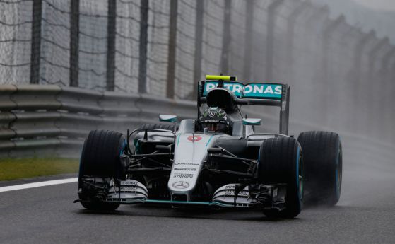 F1: Розберг тръгва първи в Китай, Хамилтън - последен