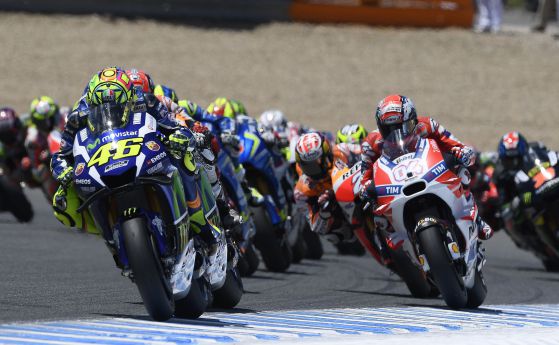 MotoGP: Роси счупи каръка и взе Херес