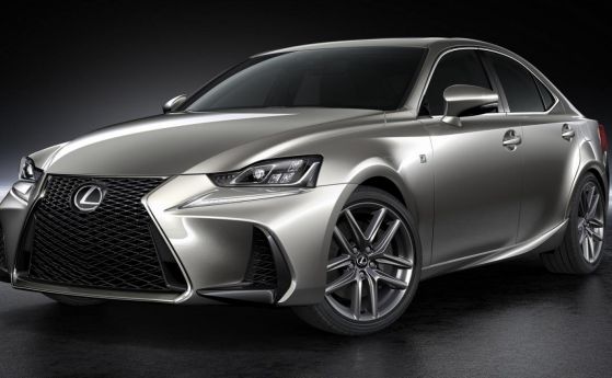 Пекин: Lexus IS със скромен фейслифт (видео)