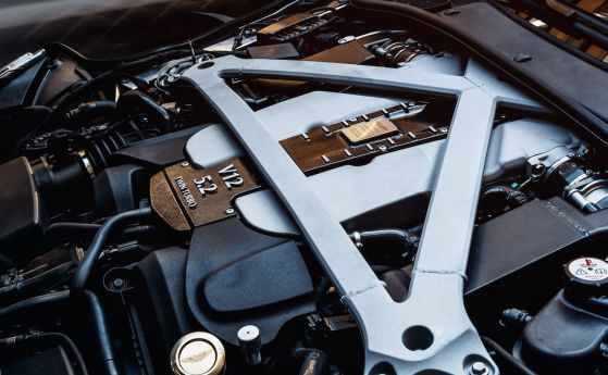 Всичко за новия турбо V12 двигател на Aston Martin