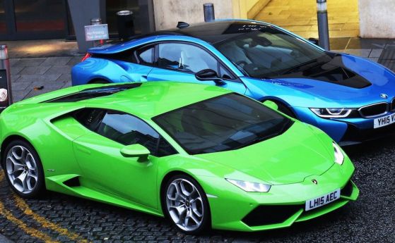 В Англия вече си имат такси Lamborghini Huracan