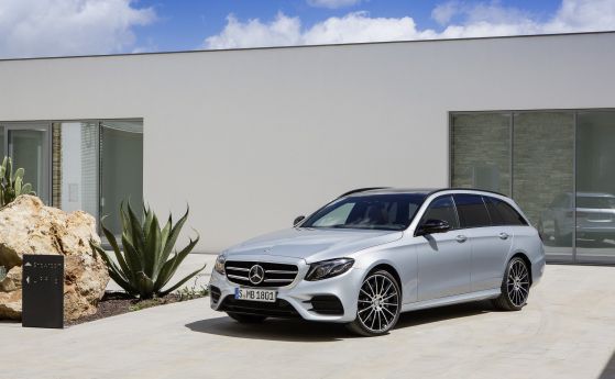 Mercedes вадят и всетеренно комби E-класа