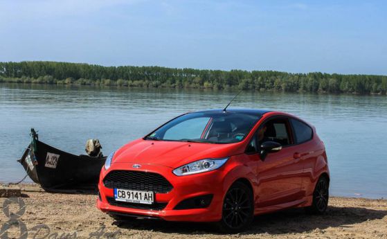 Ford Fiesta Red Edition: автомобил, който не се притеснява да е на лимита