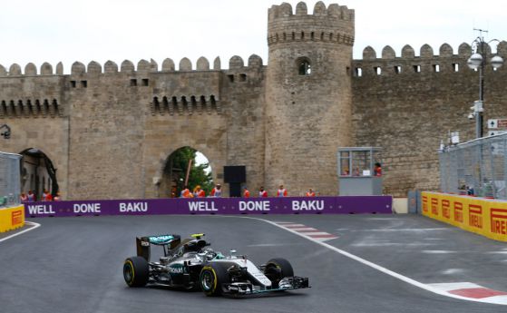 F1: Розберг взе квалификацията в Баку