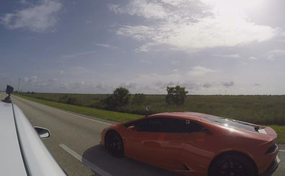 Tesla Model S P85D срещу Lamborghini Huracan (видео)