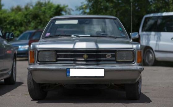 Пловдивчанин продава Ford Taunus с обявa-трепач